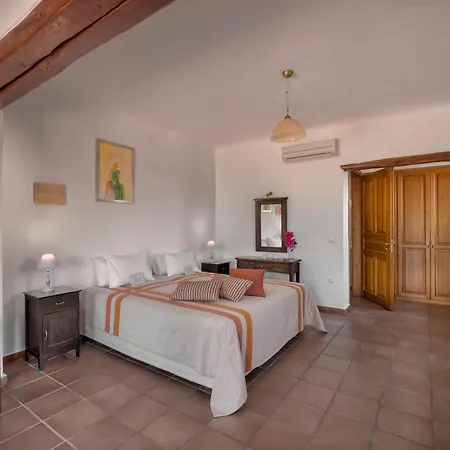 Alkifron Aparthotel Kala Nera