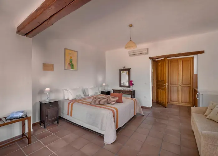 Alkifron Apart-hotel Kala Nera